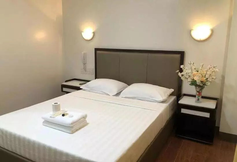 Meaco Royal Hotel  Aparri