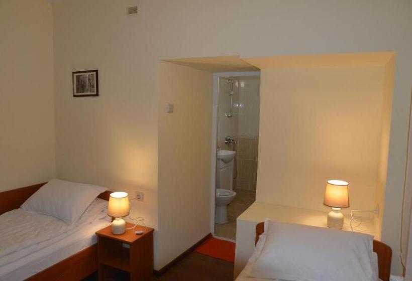 ペンション къща за гости марияна