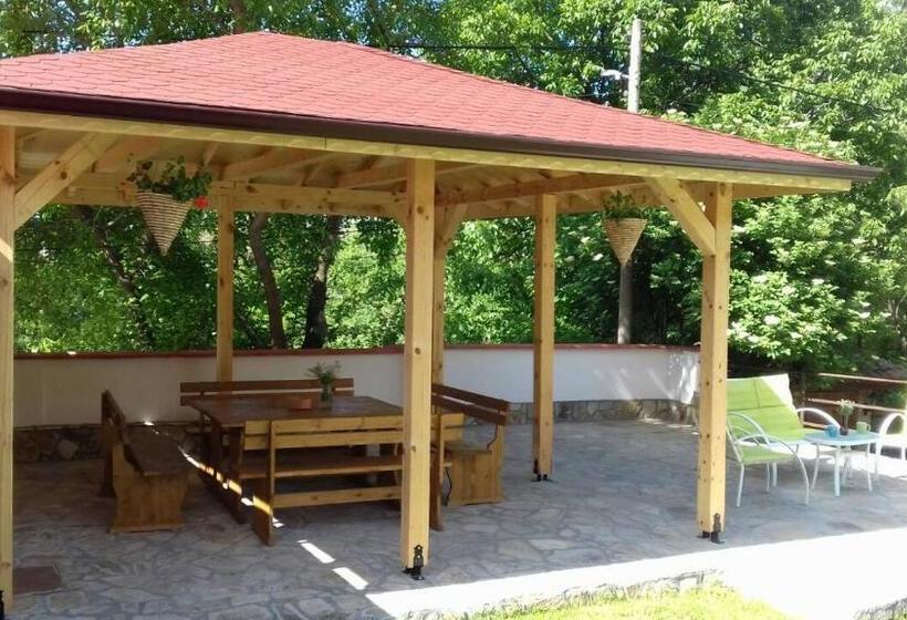 ペンション къща за гости марияна