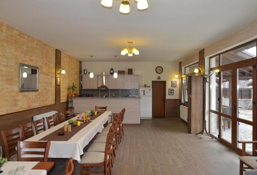 ペンション къща за гости марияна