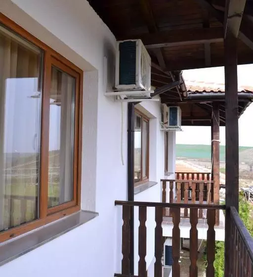 Majatalo Guest House Misha