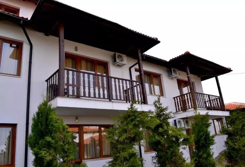 Majatalo Guest House Misha