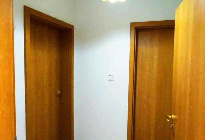 Majatalo Guest House Misha