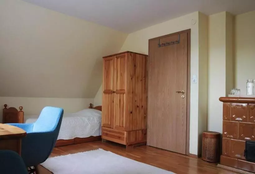 ペンション Gurudeva Bhavan