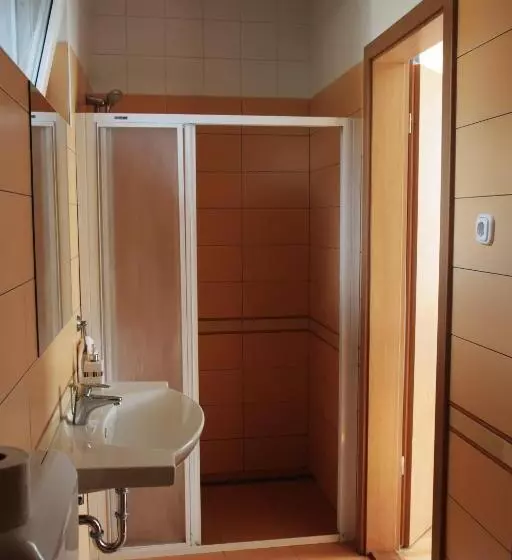 ペンション Gurudeva Bhavan