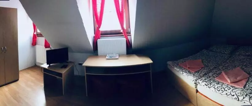 ペンション Penzión Prameň