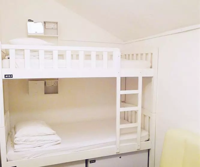 5footway.inn Project Bugis Hostel