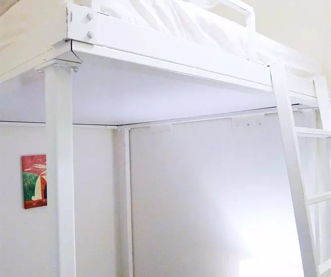 5footway.inn Project Bugis Hostel