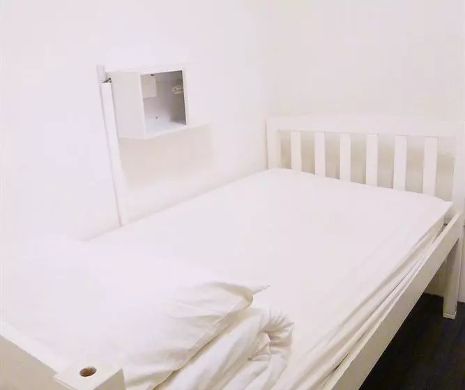 5footway.inn Project Bugis Hostel