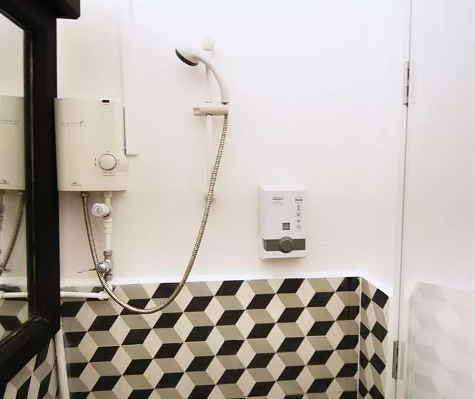 5footway.inn Project Bugis Hostel