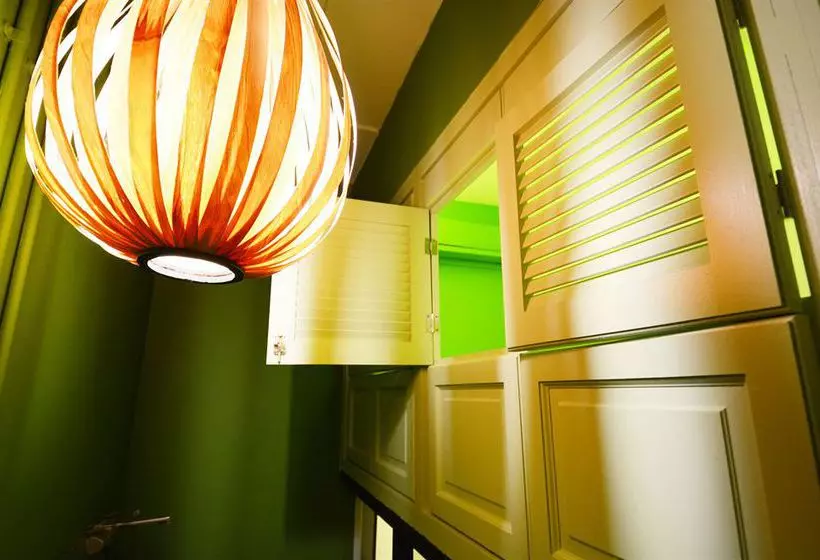 5footway.inn Project Bugis Hostel