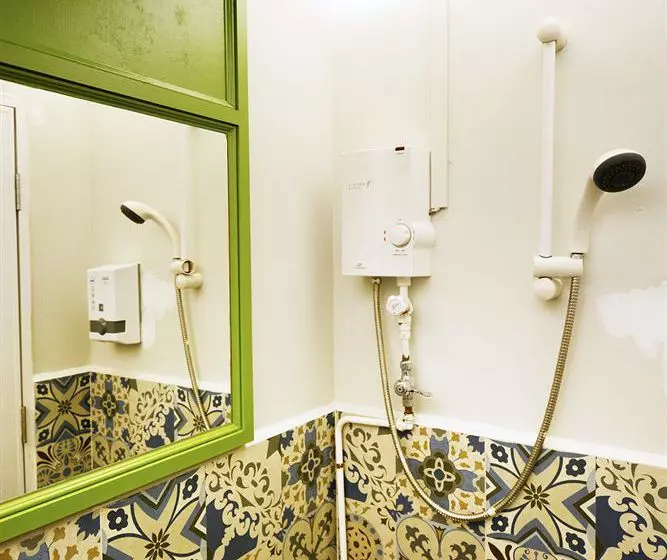 5footway.inn Project Bugis Hostel