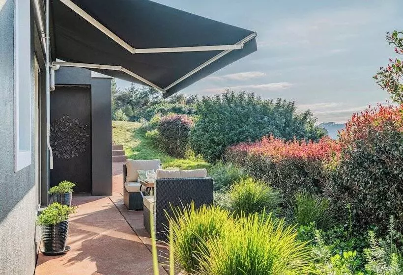 צימר Bayview Valley Lodge