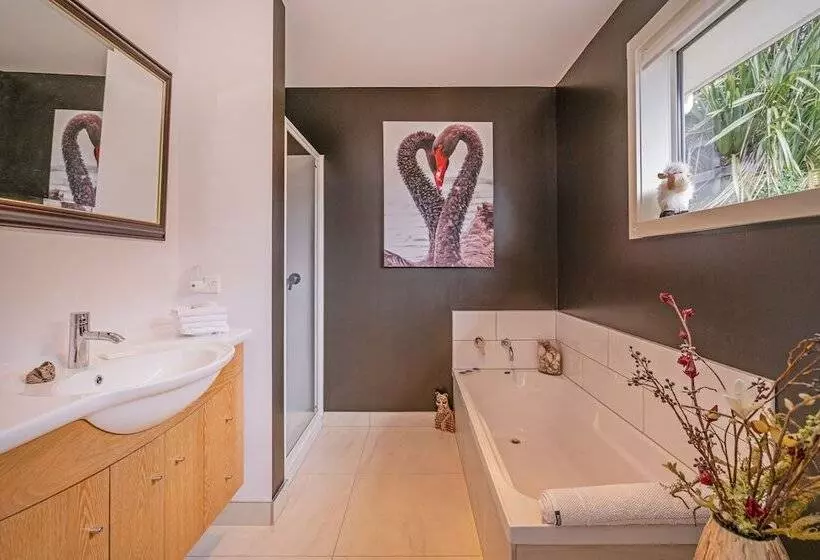 צימר Bayview Valley Lodge