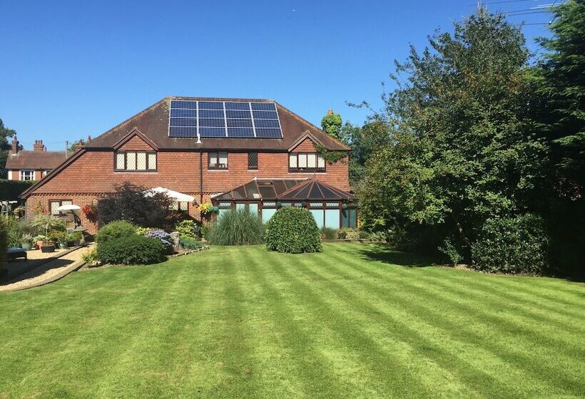 ベッドアンドブレックファースト Beechwood B And B