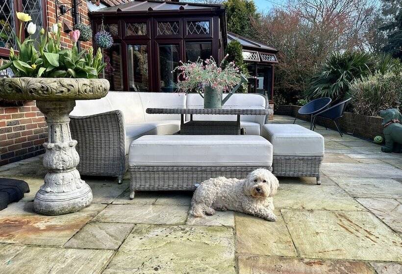 ベッドアンドブレックファースト Beechwood B And B