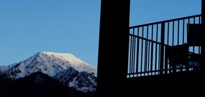 Clear Ridge Apartments