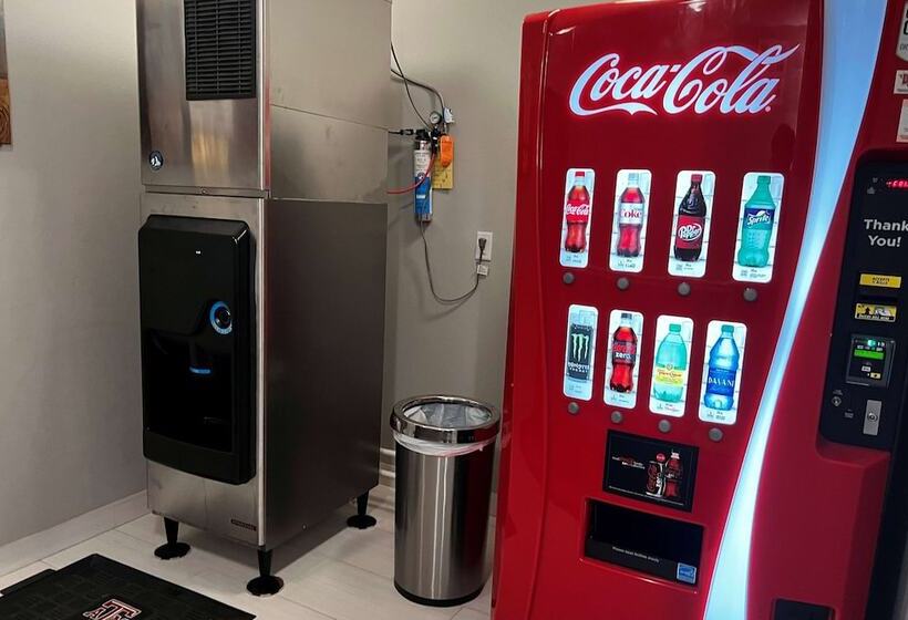 Отель Baymont By Wyndham College Station