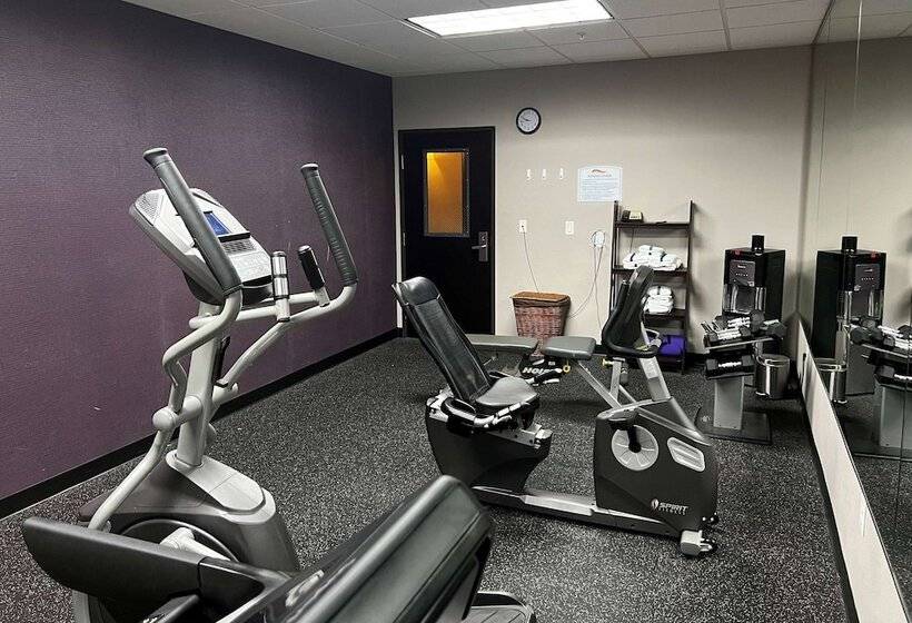 Отель Baymont By Wyndham College Station