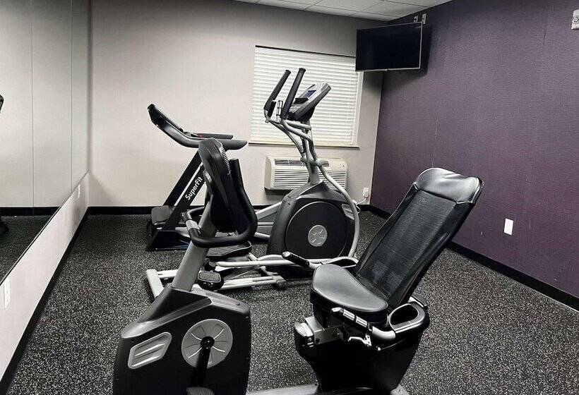 Отель Baymont By Wyndham College Station