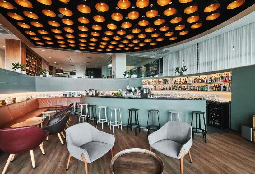 בית מלון כפרי Courtyard By Marriott Gdynia Waterfront