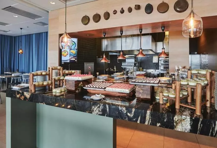 בית מלון כפרי Courtyard By Marriott Gdynia Waterfront