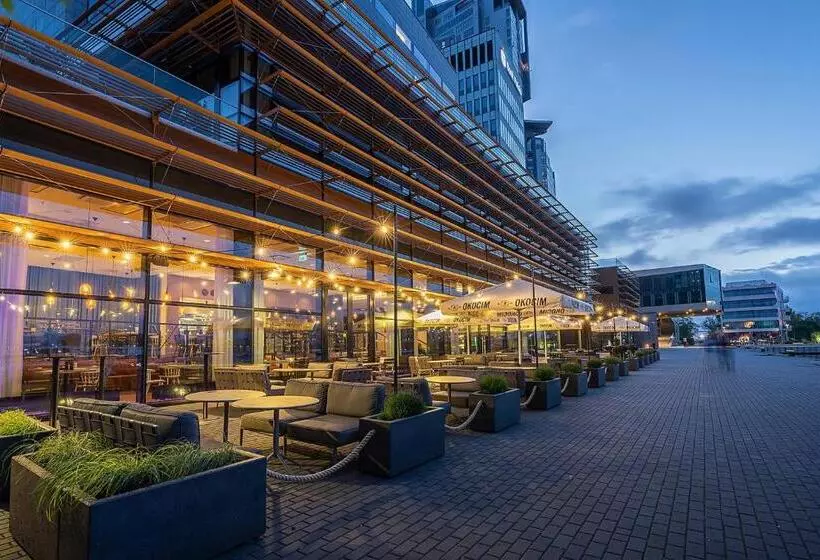 בית מלון כפרי Courtyard By Marriott Gdynia Waterfront