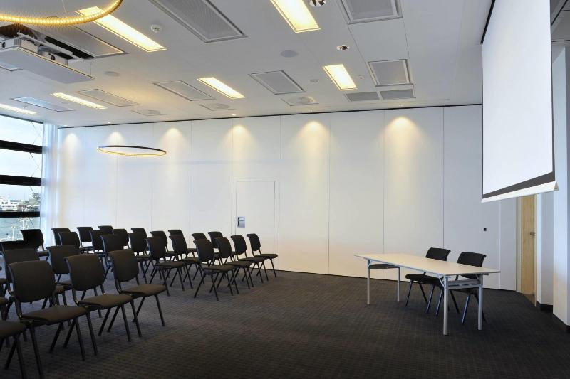 בית מלון כפרי Courtyard By Marriott Gdynia Waterfront