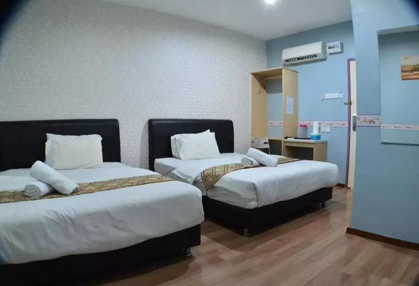 בית מלון כפרי Zamburger Sungai Besi