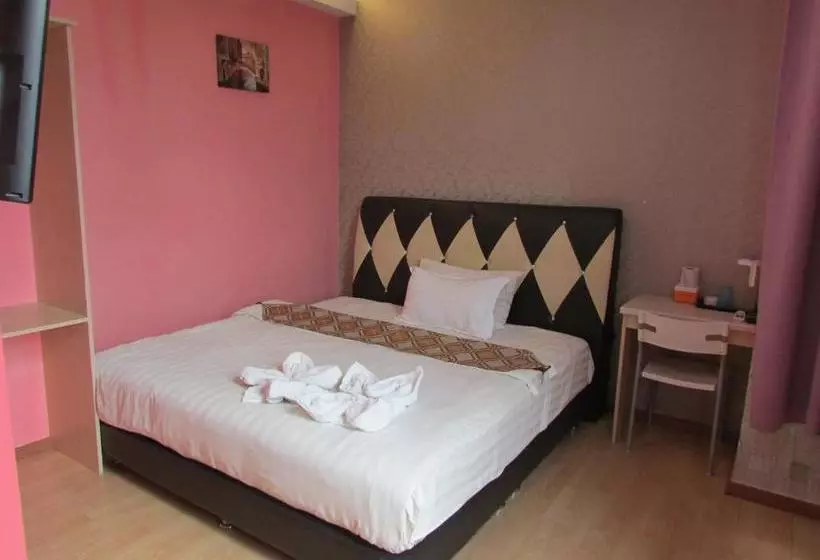 בית מלון כפרי Zamburger Sungai Besi