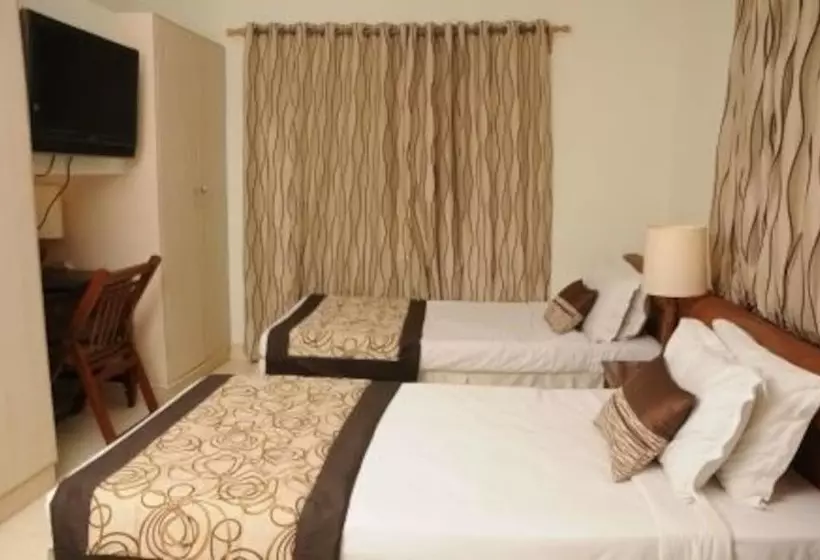 Hotelli Executive Comfort Guest House St. Mary's Road