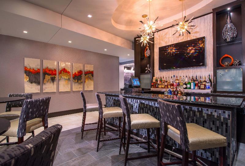 Отель Fairfield Inn & Suites By Marriott Boston Cambridge