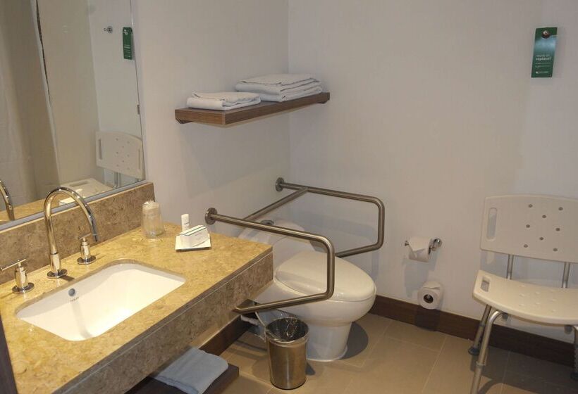 Hotel Hampton By Hilton Valledupar