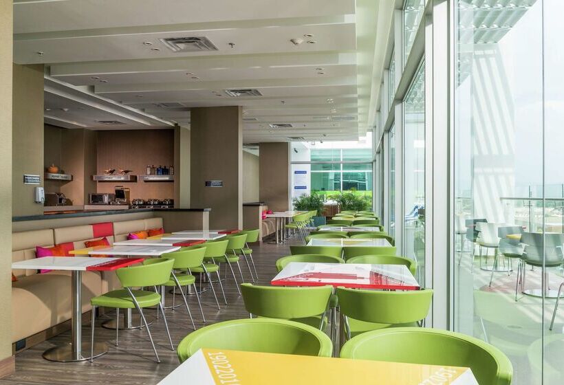 Hotel Hampton By Hilton Valledupar