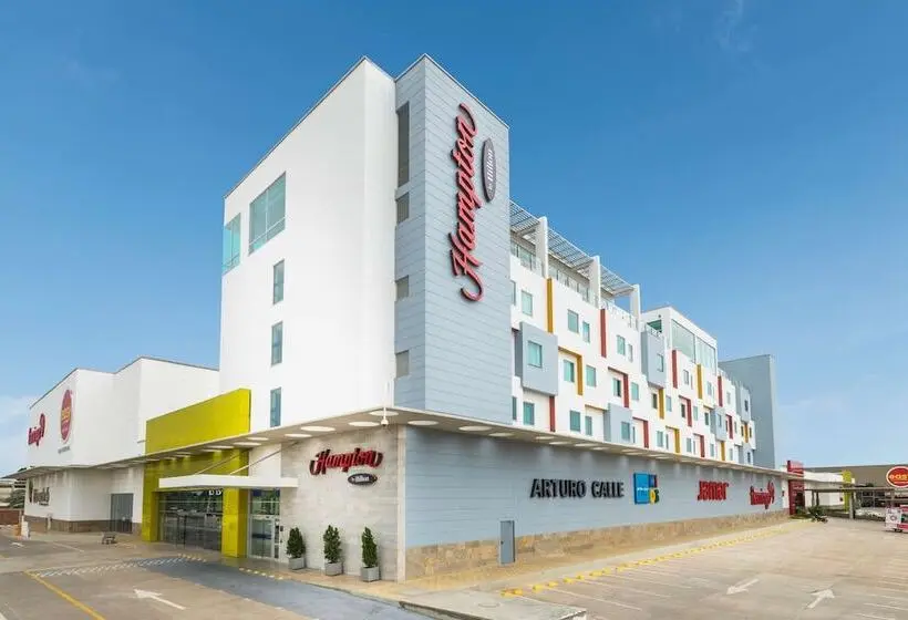 ホテル Hampton By Hilton Valledupar