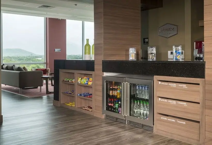 ホテル Hampton By Hilton Valledupar