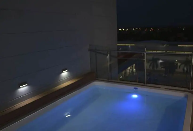 ホテル Hampton By Hilton Valledupar