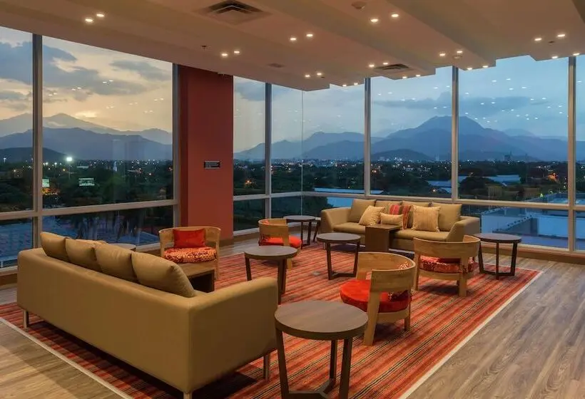 ホテル Hampton By Hilton Valledupar