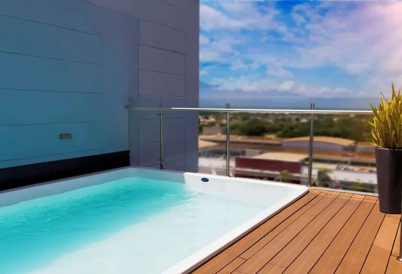 ホテル Hampton By Hilton Valledupar
