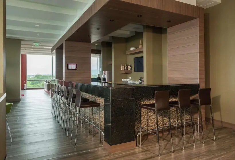 ホテル Hampton By Hilton Valledupar