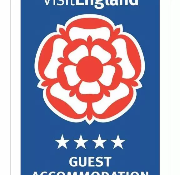 Hotelli Hornby Villa B&b Couples & Families Only Central Location