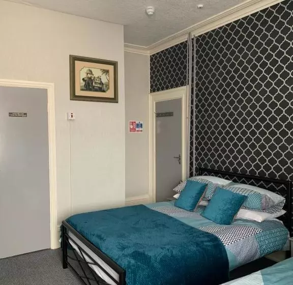 Hotelli Hornby Villa B&b Couples & Families Only Central Location