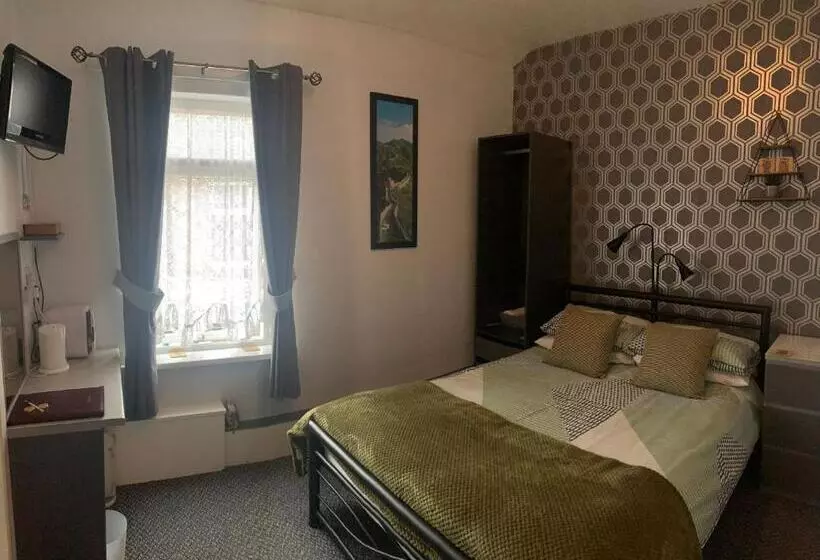 Hotelli Hornby Villa B&b Couples & Families Only Central Location