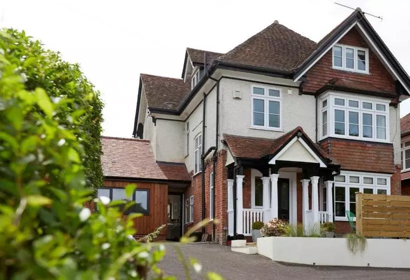 Hotel Lyndhurst House