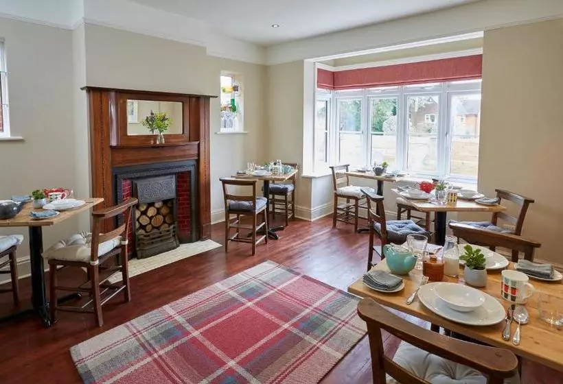 Hotel Lyndhurst House