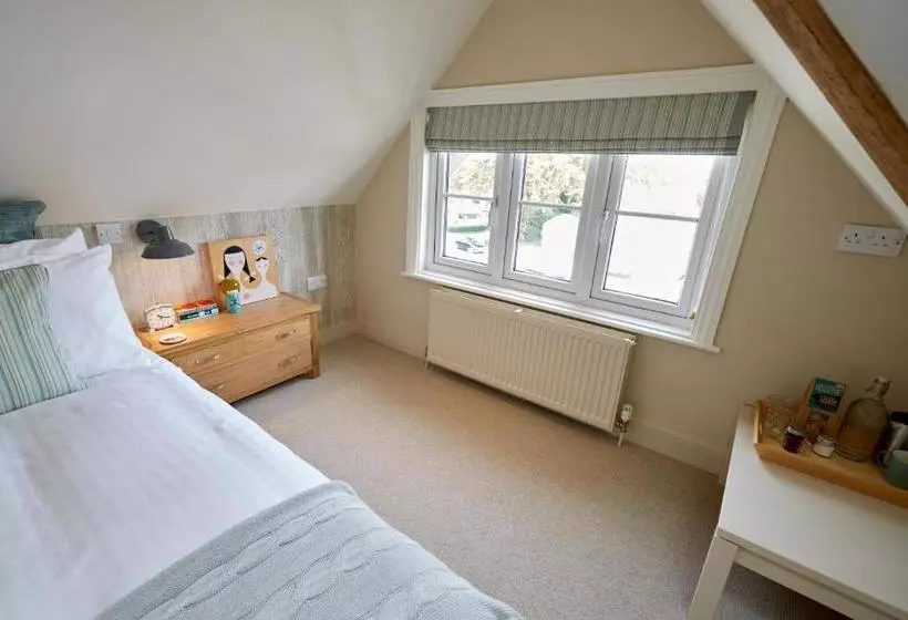 Hotel Lyndhurst House