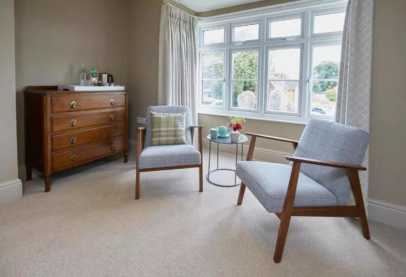 Hotel Lyndhurst House