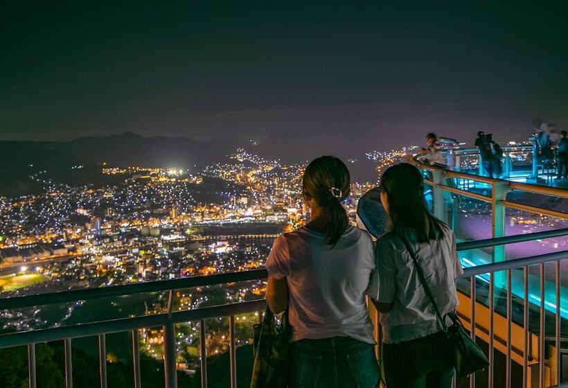 فندق Marine World