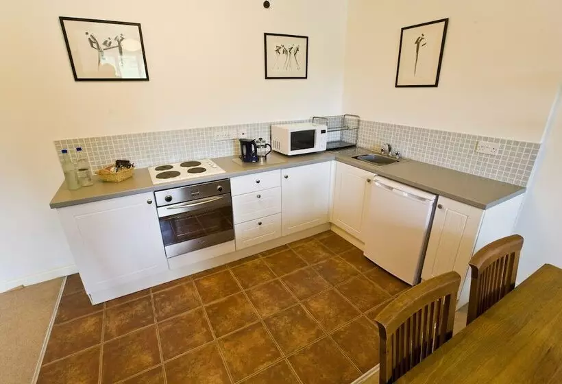 هتل Peresteda Apartments