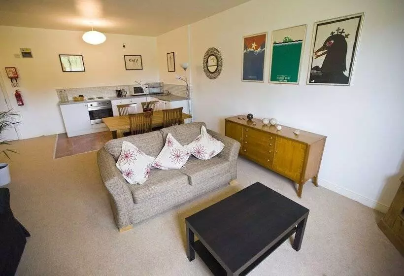 هتل Peresteda Apartments